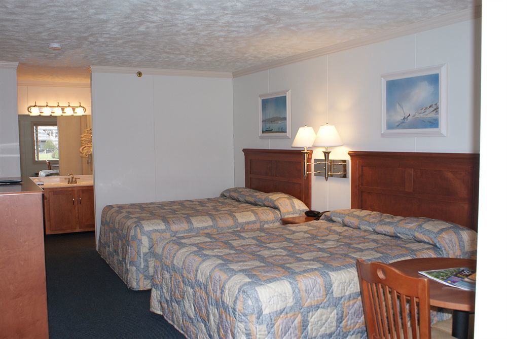 Harbor Lights Resort Frankfort Esterno foto