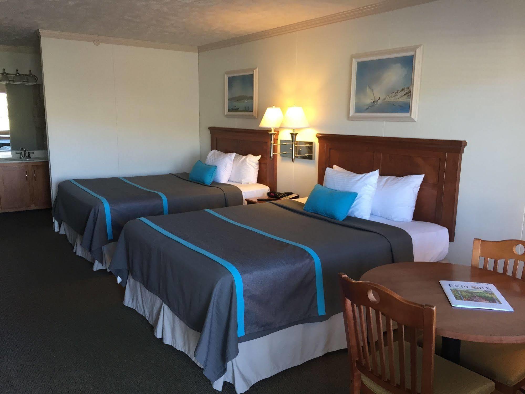 Harbor Lights Resort Frankfort Esterno foto
