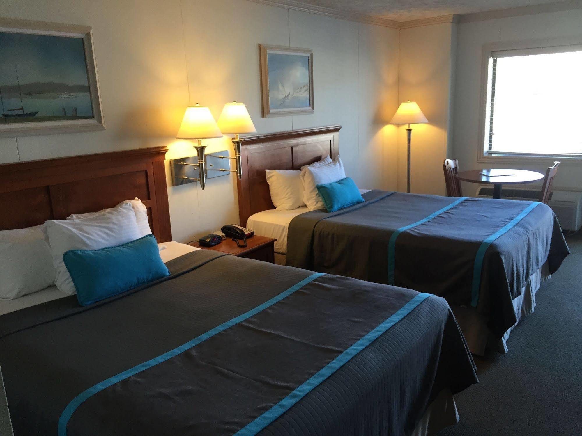 Harbor Lights Resort Frankfort Esterno foto
